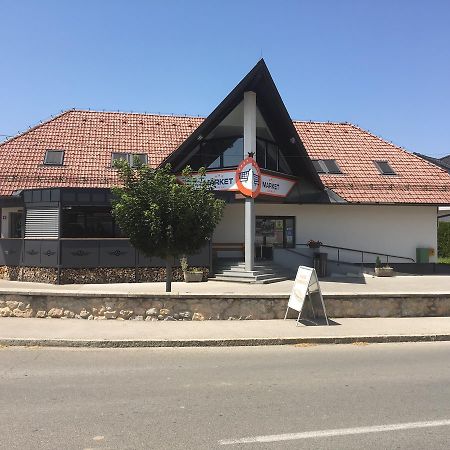Apartments Avio Zgornji Brnik Exterior foto